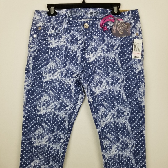 NWT! Wallflower Size 13 Ankle Biter Skinny Jeans - Picture 2 of 5